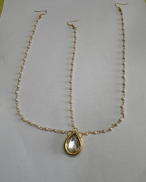 White Kundan Mangtika