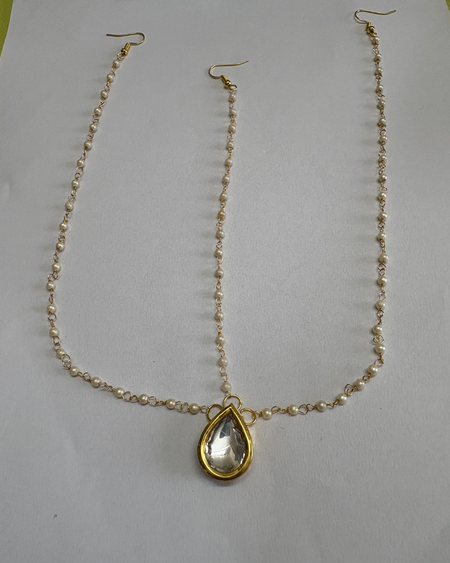 White Kundan Mangtika